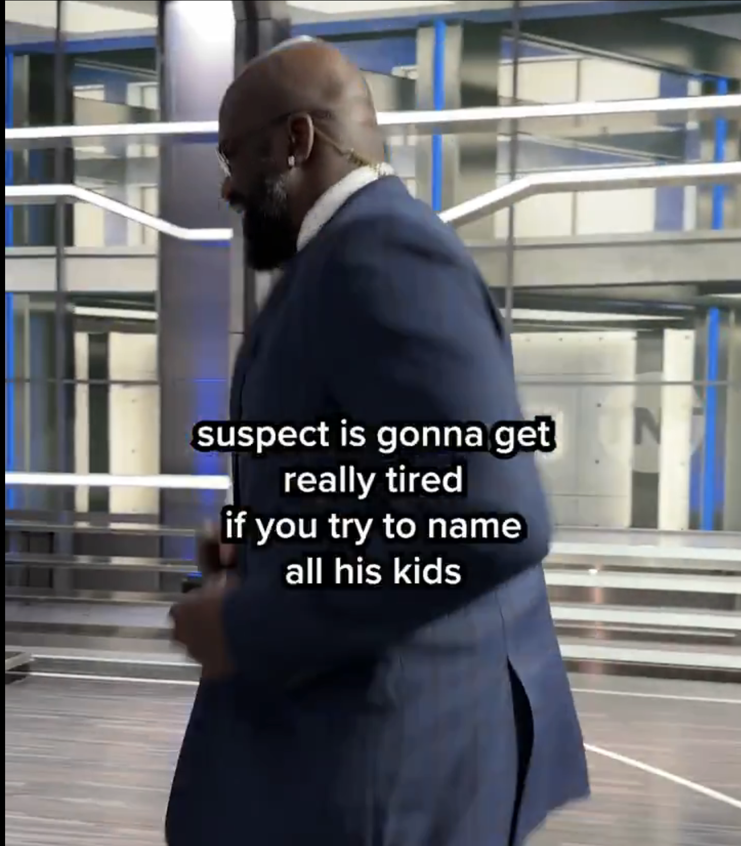 引起更大的 引起更大的